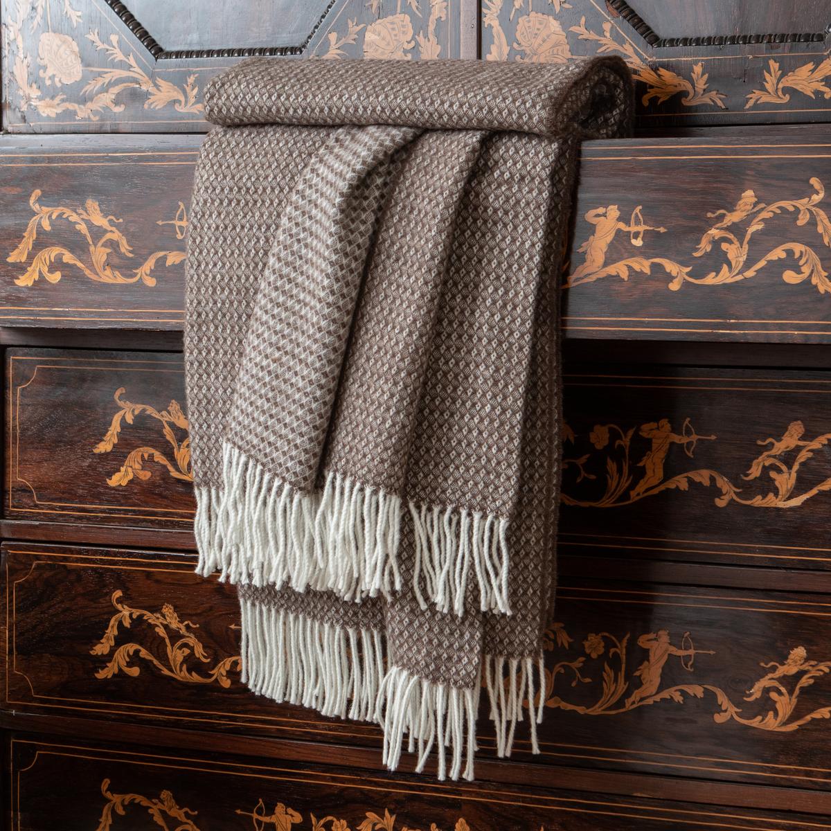 Fara Throw400 – Coperta in Lana Riciclata