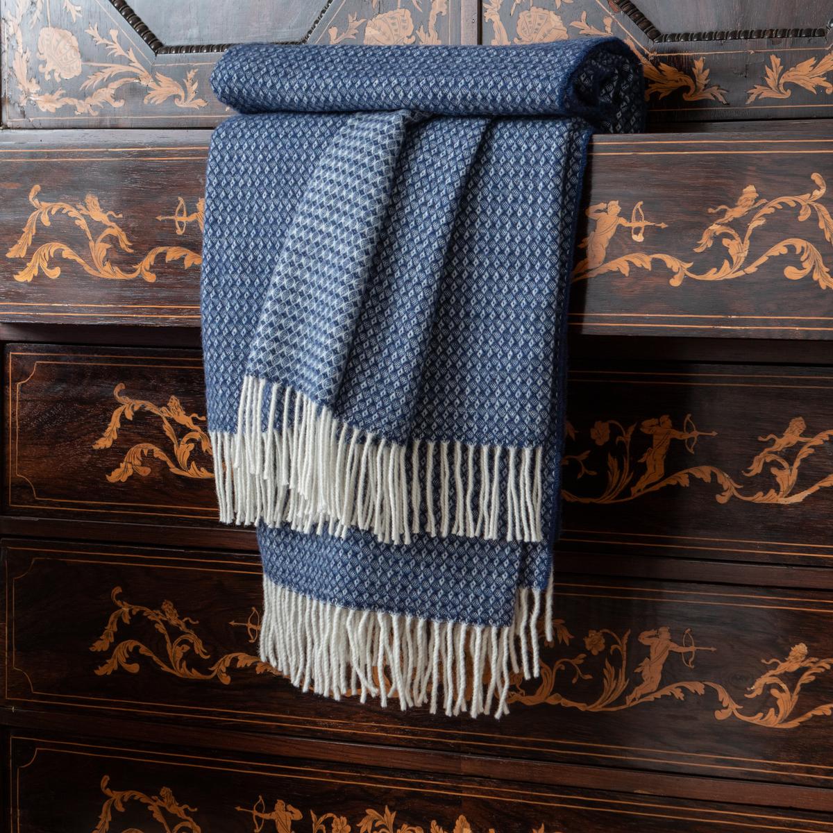 Fara Throw400 – Coperta in Lana Riciclata