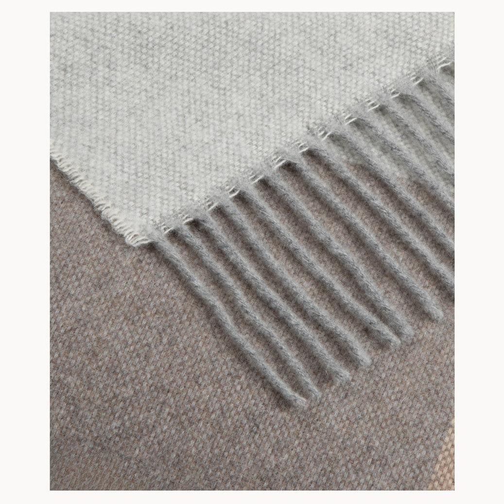 Lira Throw – Plaid in Lana Riciclata e Cashmere