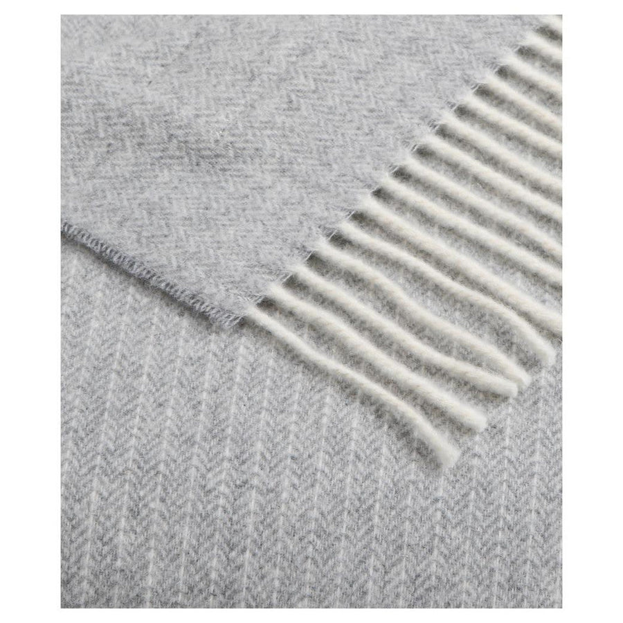 Nitra 100 Throw – Plaid in Lana Riciclata e Cashmere