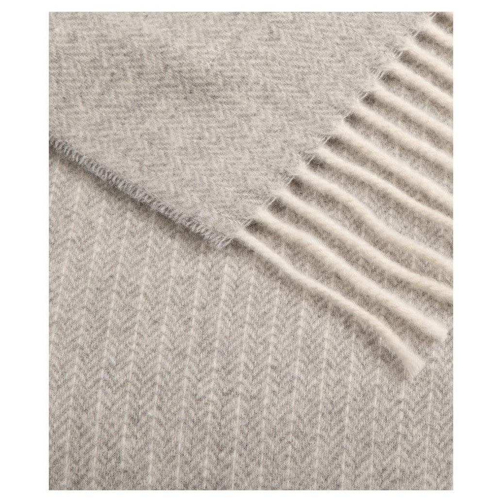 Nitra 100 Throw – Plaid in Lana Riciclata e Cashmere