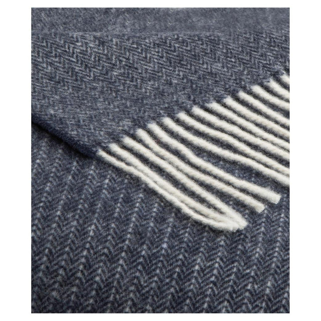Nitra 100 Throw – Plaid in Lana Riciclata e Cashmere